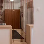 Bubu- Budapest Butterfly\'S