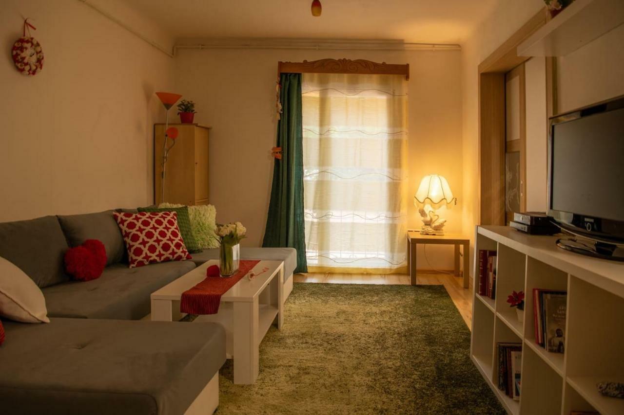 Apartment Bubu- Butterfly's